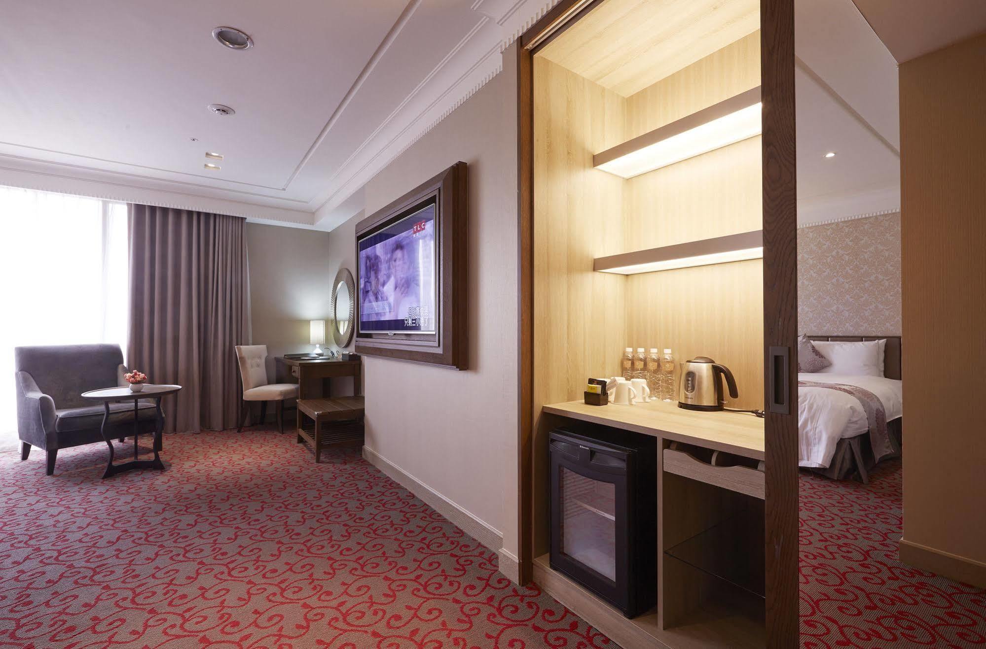 Grand City Hotel Fengyuan Exterior foto
